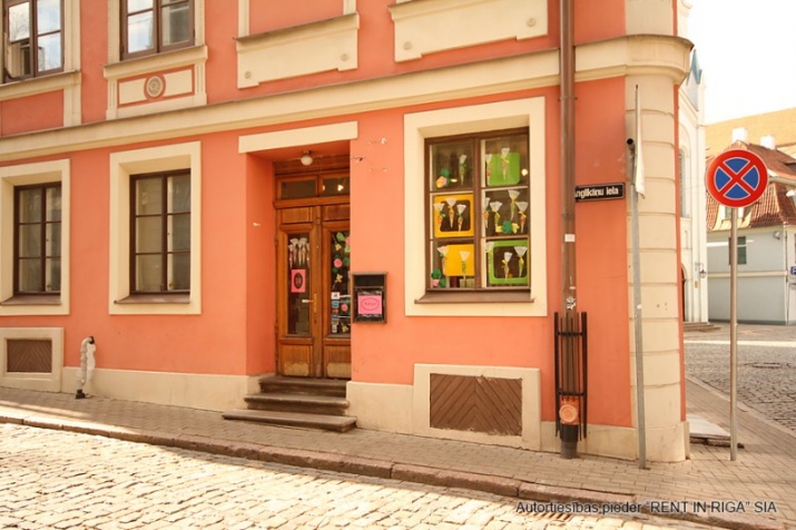 Объявление. Stūra veikala telpas Vecrīgā Pils ielā 9.  Salīdzinoši aktīva vieta. Telpas ir labi redzamas ejot Цена: 75000 EUR Foto #5