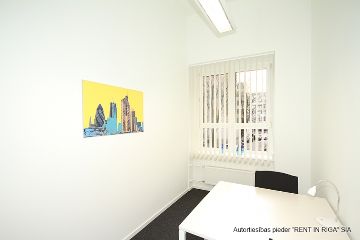 Sludinājumi. Piedāvājam nomāt biroja telpas jaunā biroja centrā. Pilnībā aprīkoti un darbam gatavi darba Cena: 249 EUR/mēn Foto #2