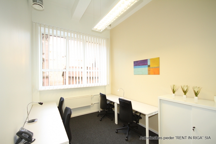 Sludinājumi. Piedāvājam nomāt biroja telpas jaunā biroja centrā. Pilnībā aprīkoti un darbam gatavi darba Cena: 319 EUR/mēn Foto #2