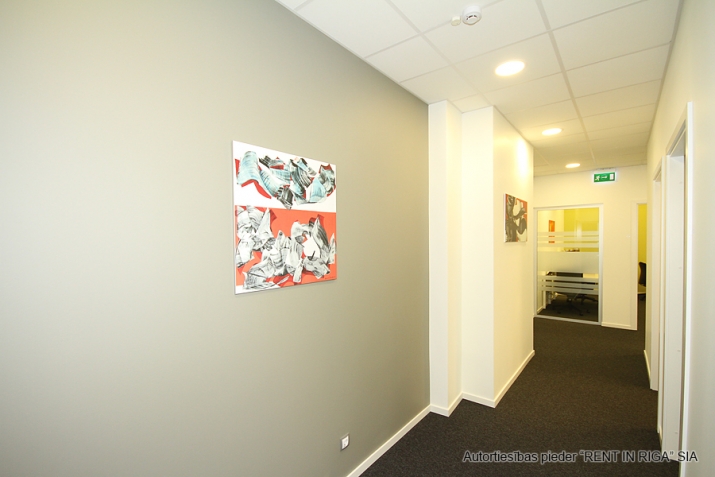 Sludinājumi. Piedāvājam nomāt biroja telpas jaunā biroja centrā. Pilnībā aprīkoti un darbam gatavi darba Cena: 419 EUR/mēn Foto #9