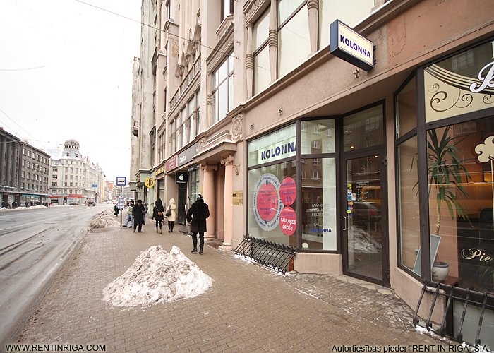 Объявление. Tirdzniecības telpas divos līmeņos.  + Pirmais stāvs 97 m2, pagrabstāvs 92 m2; + sanmezgls un Цена: 1316 EUR/мес. Foto #3