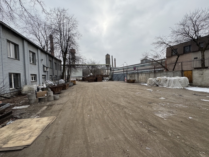 Sludinājumi. Teritorija un ražošanas ēkas Sarkandaugavā.  Ēku kopējā platīb 2337 m2; Zemes kopējā platība 3690 Cena: 1.3e+06 EUR Foto #4