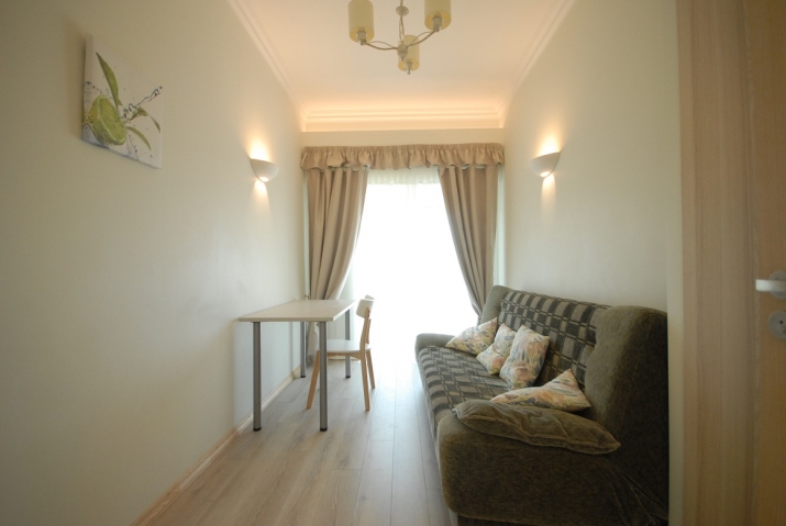 Sludinājumi. Īrei tiek piedāvāts gaišs un saulains studio dzīvoklis ar divām izolētām istabām, kvalitatīvu Cena: 950 EUR/mēn Foto #7