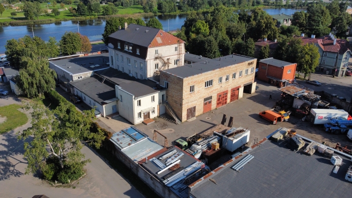 Sludinājumi. Multifunkcionāls objekts ar skatu uz Daugavu.  Tuvā pārdaugava, Mūkusalas iela 51.  Īpašumā 4 ēkas Cena: 3e+06 EUR Foto #4