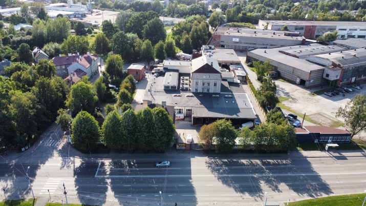 Sludinājumi. Multifunkcionāls objekts ar skatu uz Daugavu.  Tuvā pārdaugava, Mūkusalas iela 51.  Īpašumā 4 ēkas Cena: 3e+06 EUR Foto #2