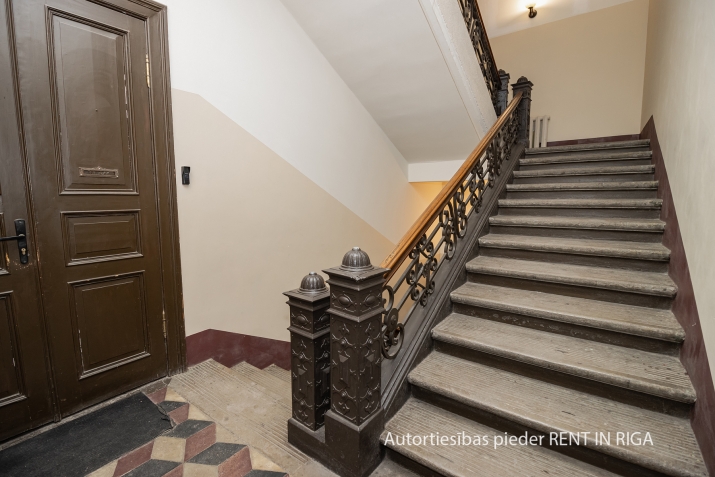 Sludinājumi. Plašs dzīvoklis Klusajā centrā - Elizabetes ielā 8.  Dzīvokļa plānojums: + dzīvojamā istaba ar Cena: 340000 EUR Foto #9