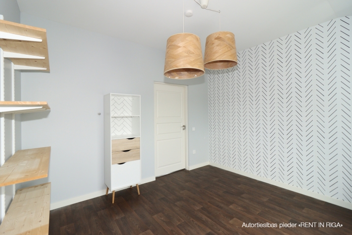 Sludinājumi. Piedāvājam biroja telpas 4.stāvā kapitāli rekonstruēta ēka sakoptā industriālā parkā.  Atvertā tipa Cena: 494 EUR/mēn Foto #6