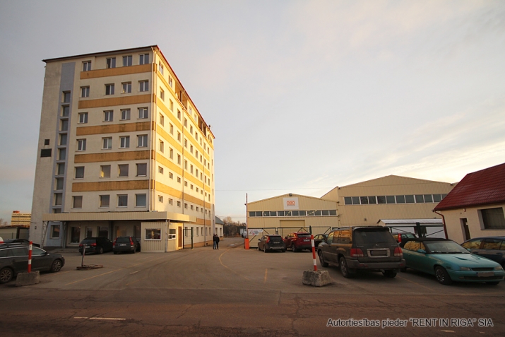 Sludinājumi. Iznomā neapkurināmas noliktavas telpas Sarkandaugavā, 1. stāvā.  Platība sastāv no vienas telpas.  Cena: 2016 EUR/mēn Foto #8