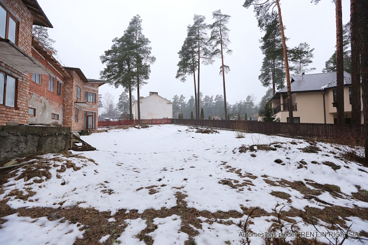 Sludinājumi. Pārdod kvalitatīvi būvētas, plašas Dvīņu mājas skaistā un klusā rajonā Langstiņi. Netālu atrodas Cena: 180000 EUR Foto #9
