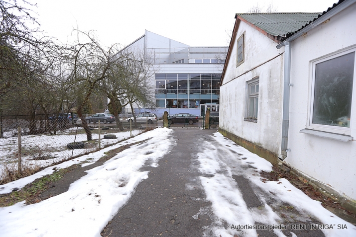 Sludinājumi. Pārdodas zeme  Purvciemā, Kurmju ielā 3, pretī Sportima.  Uz teritorijas var būvēt daudzstāvu māju. Cena: 110000 EUR Foto #6