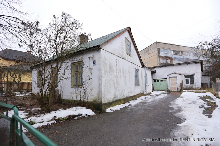 Sludinājumi. Pārdodas zeme  Purvciemā, Kurmju ielā 3, pretī Sportima.  Uz teritorijas var būvēt daudzstāvu māju. Cena: 110000 EUR Foto #5