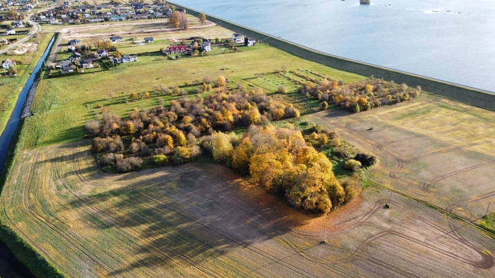 Sludinājumi. Piedāvājumā investīcju iespēja Ikšķilē!  Tiek pārdodi vairāki zemesgabali 8.072 hektāru platībā Cena: 440000 EUR Foto #6