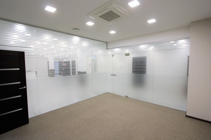 Sludinājumi. Iznomā biroja telpas Duntes ielā 15a.  + 5. stāvs. + Platība sastāv no recepcijas, trīs Cena: 5210 EUR/mēn Foto #7