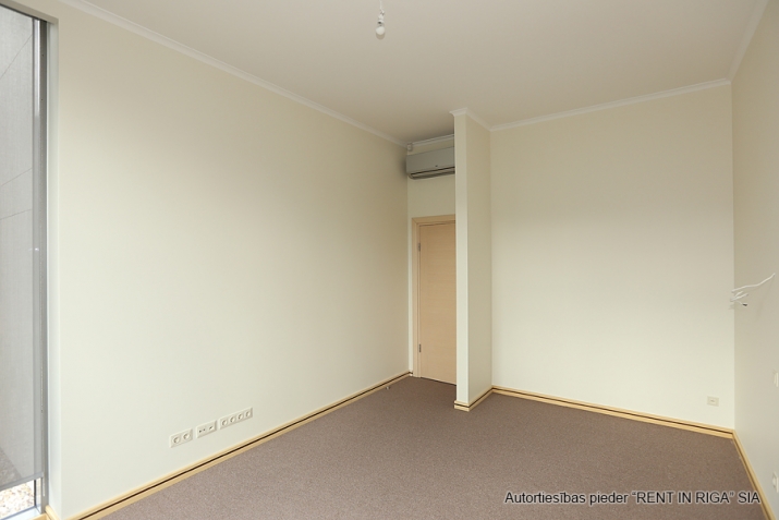 Sludinājumi. Tiek piedāvāti 3. ist. apartamenti jaunajā projektā Jūrmalas Rezidence. Cenā ietilpst pazemes Cena: 230000 EUR Foto #8