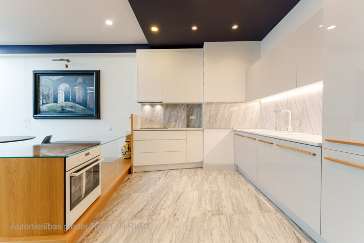 Sludinājumi. Ekskluzīvs dzīvoklis jaunā projektā Rīgas centrā  starp Tērbatas un Brīvības ielām  Gaišs un Cena: 427260 EUR Foto #8