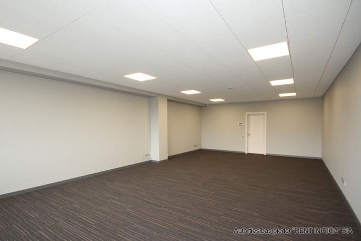 Sludinājumi. Svaigs birojs industriālajā parkā.  Fiksēta nomas maksa (iekļauta apkure, elektrība, Cena: 450 EUR/mēn Foto #7