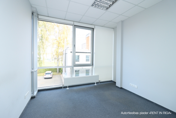 Sludinājumi. Birojs t/c \'Spice\' rajonā, jaunā biroju ēkā.  + 2. stāvs.  + Platība sastāv no atvērta tipa telpas, Cena: 2500 EUR/mēn Foto #2