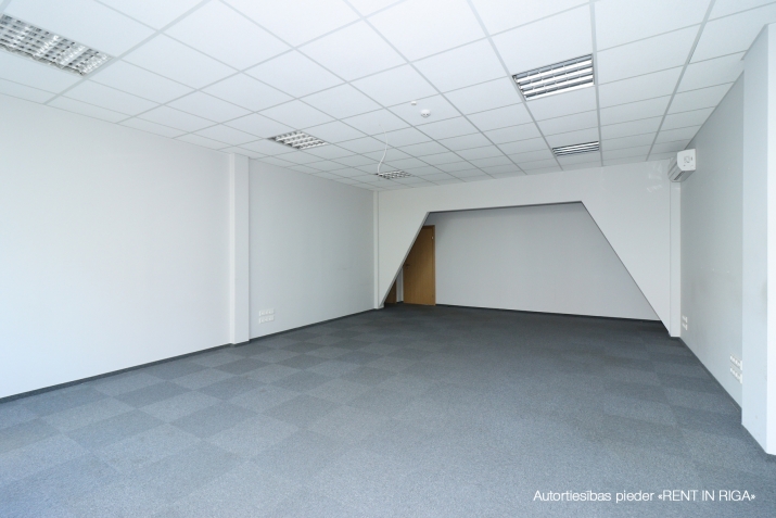 Sludinājumi. Birojs t/c \'Spice\' rajonā, jaunā biroju ēkā.  + 2. stāvs.  + Platība sastāv no atvērta tipa telpas, Cena: 2500 EUR/mēn Foto #6