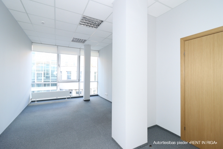 Sludinājumi. Birojs t/c \'Spice\' rajonā, jaunā biroju ēkā.  + 2. stāvs.  + Platība sastāv no atvērta tipa telpas, Cena: 2500 EUR/mēn Foto #7