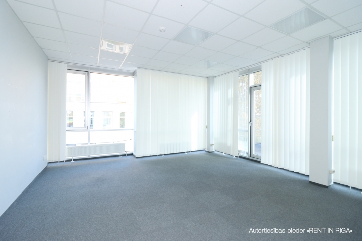 Sludinājumi. Birojs t/c \'Spice\' rajonā, jaunā biroju ēkā.  + 2. stāvs.  + Platība sastāv no atvērta tipa telpas, Cena: 2500 EUR/mēn Foto #9