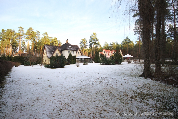 Sludinājumi. Piedāvājam iegādāties māju klusā un skaistā vietā Priedkalnē, 70 metru attālumā no Liela Baltezerā. Cena: 550000 EUR Foto #9