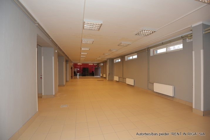 Sludinājumi. Pārdod lietošanai gatavas ražošanas telpas 1052 m2 platībā. Telpas izvietotas atsevišķā ēkā, Cena: 560000 EUR Foto #1