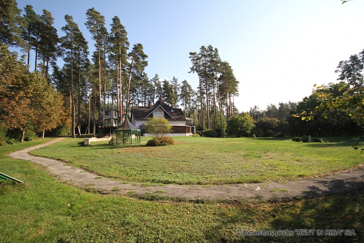 Sludinājumi. Zemes gabals sakoptā privātmāju rajonā. 3 min gājiena attālumā Baltezers. Visas pilsētas Cena: 120000 EUR Foto #3