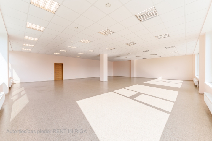 Объявление. Новый проект в соседней Пардаугаве.  Сдается офисное помещение на втором этаже здания. Помещение Цена: 1035 EUR/мес. Foto #3