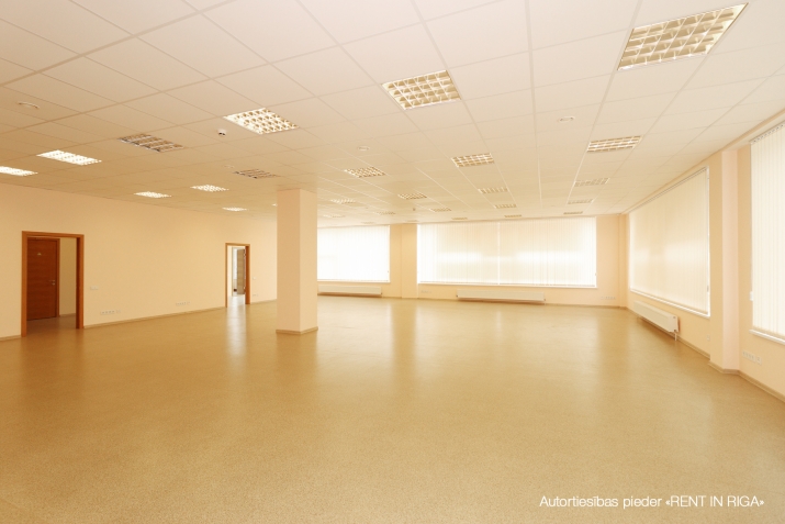 Объявление. Jauns projekts tuvajā Pārdaugavā.  Biroju/tirdzniecības un noliktvau komplekss Daugavgrīvas un Цена: 783 EUR/мес. Foto #1