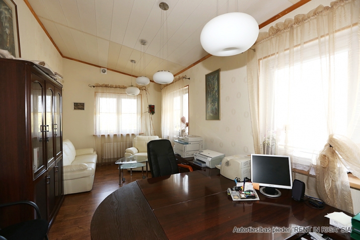 Sludinājumi. Tiek pārdots īpašums - zemes gabals 6398 m2 platībā, uz kura izvietotas 2 savstarpēji savienotas Cena: 435000 EUR Foto #4