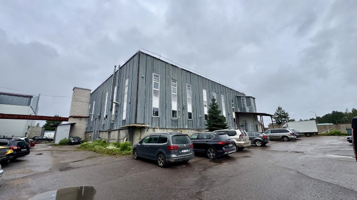 Sludinājumi. Autonoms objekts ražošanas/noliktavas ēka.  Būvju kopējā platība sastāda: ēka  2018 m2, zeme  3130 Cena: 690000 EUR Foto #1