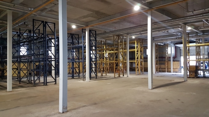 Sludinājumi. Autonoms objekts ražošanas/noliktavas ēka.  Būvju kopējā platība sastāda: ēka  2018 m2, zeme  3130 Cena: 690000 EUR Foto #3