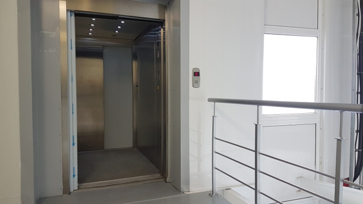 Sludinājumi. Autonoms objekts ražošanas/noliktavas ēka.  Būvju kopējā platība sastāda: ēka  2018 m2, zeme  3130 Cena: 690000 EUR Foto #8