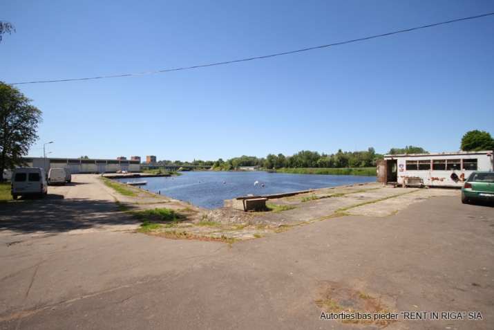 Объявление. Место для водного транспорта (яхт-клуб).  Собственность состоит из 6 участков земли. У них Цена: 800000 EUR Foto #6