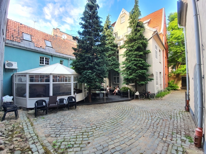 Sludinājumi. Izbaudiet privātmājas priekšrocības pašā Rīgas sirdī - Vecrīgā!  Pārdod Namīpašumu Vecrīgā. Cena: 620000 EUR Foto #2