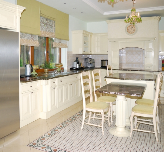 Sludinājumi. Ekskluzīvs namīpašums  atrodas Baltezera ezera krastā - gleznainā vietā! Māja ir 607 kv.m. Zemes Cena: 1.3e+06 EUR Foto #5