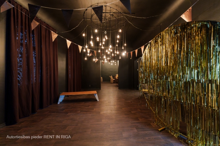 Sludinājumi. Telpas dažādiem uzņēmējdarbības veidiem. Tās atrodas aktīvā gājēju vietā pie Doma laukuma, Latvijas Cena: 1.4859e+06 EUR Foto #7