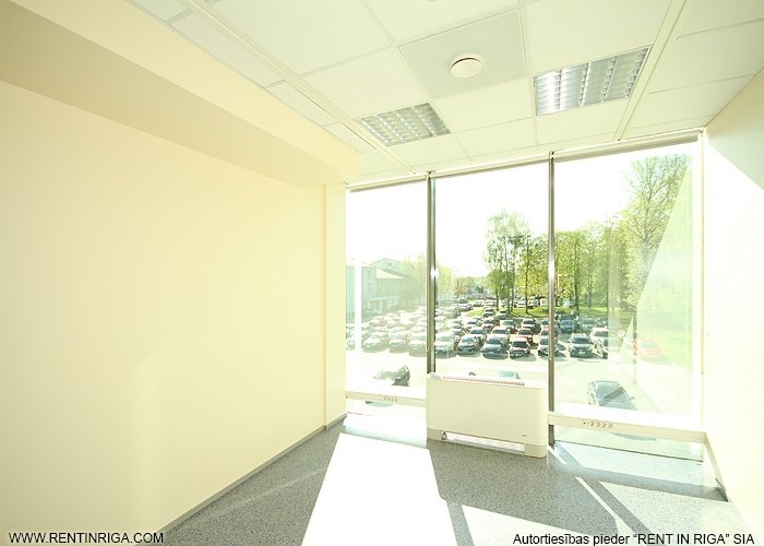 Sludinājumi. Iznomā biroju \'Valdo\' biznesa centrā Pārdaugavā.   + 5. stāvs; + Platība sastāv no atvērtas telpas, Cena: 836 EUR/mēn Foto #6