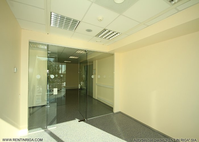 Sludinājumi. Iznomā biroju \'Valdo\' biznesa centrā Pārdaugavā.   + 5. stāvs; + Platība sastāv no atvērtas telpas, Cena: 836 EUR/mēn Foto #7