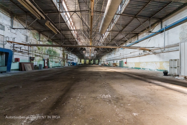 Sludinājumi. Ražotnes komplekss ostas tuvumā.  Gar teritoriju ved dzelzceļa pievads, kuru iespējams izmantot.  Cena: 1.99e+06 EUR Foto #4