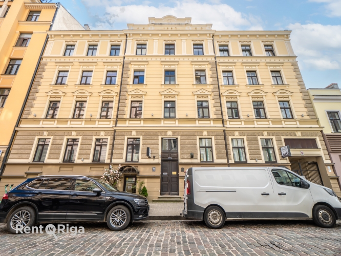 Sludinājumi. Tiek pārdots namīpašums ļoti labā atrašanās vietā - Rīgas centrā, Blaumaņa un Tērbatas ielu Cena: 3.4e+06 EUR Foto #2