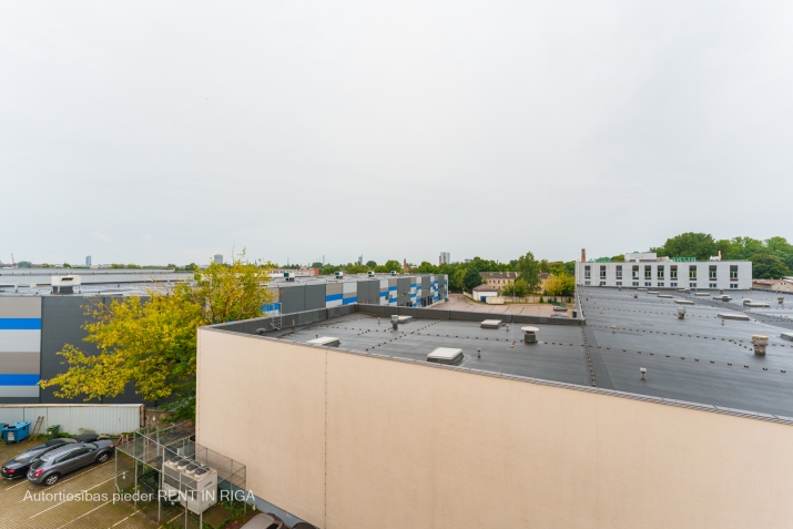 Объявление. Kravu ostas terminālis \'Port Magnat\' piedāvā nomāt atvērta tipa biroju savas ēkas 4. stāvā, ir Цена: 290 EUR/мес. Foto #3