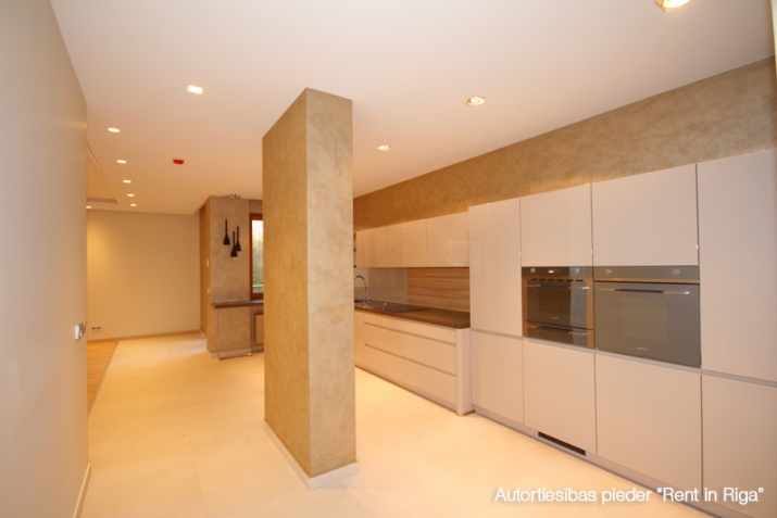 Sludinājumi. Moderns dzīvoklis jaunajā dzīvojamā kompleksā Bulduros. Klusa, mierīga apkārtne, svaigs jūras Cena: 490000 EUR Foto #4