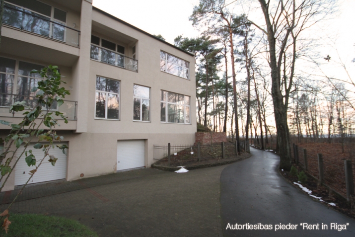 Sludinājumi. Moderns dzīvoklis projektā \'Rakstnieku Nams\', Dubultos, kāpu zonā. Klusa, mierīga apkārtne, svaigs Cena: 830000 EUR Foto #3