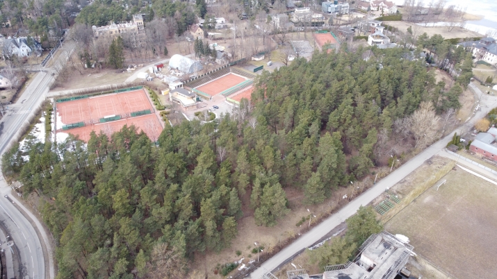 Sludinājumi. Zemes gabalu pie Ķīšezera. (nav krasta līnija).  Lokācija: Ezermalas un Brēmenes ielu krustojums. Cena: 2.33e+06 EUR Foto #4