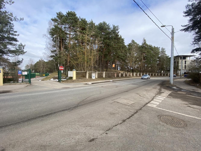 Sludinājumi. Zemes gabalu pie Ķīšezera. (nav krasta līnija).  Lokācija: Ezermalas un Brēmenes ielu krustojums. Cena: 2.33e+06 EUR Foto #2