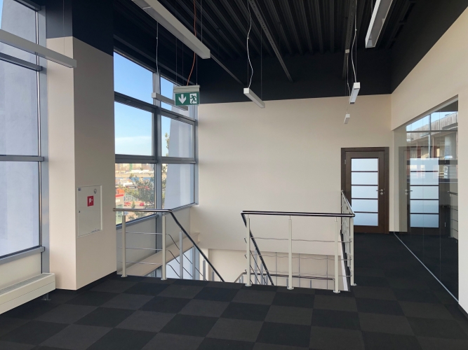 Объявление. Birojs Pļavniekos, renovētā ēkā.  + Divstāvīgs birojs- 4. un 5. stāvs. + 4. stāvā priekštelpa, 5. Цена: 1920 EUR/мес. Foto #7