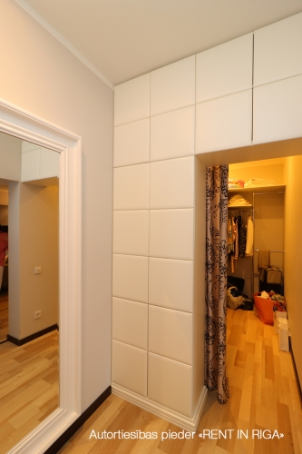 Sludinājumi. Tiek pārdots mājīgs un gaišs dzīvoklis kluba mājā Jurmala Palace. Studijas tipa viesistaba ar Cena: 275000 EUR Foto #9