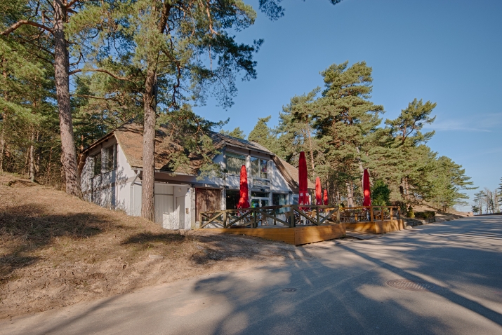 Объявление. Уникальная, многофункциональная недвижимость у моря, которая включает в себя как возможности Цена: 275000 EUR Foto #1