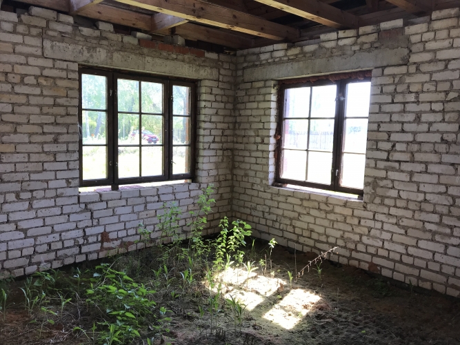 Sludinājumi. Pārdod jaunbūvi ar melno apdari Tūjā 150m no labiekārtotas pludmales. Ēka ir celta 90-to gadu Cena: 67000 EUR Foto #3